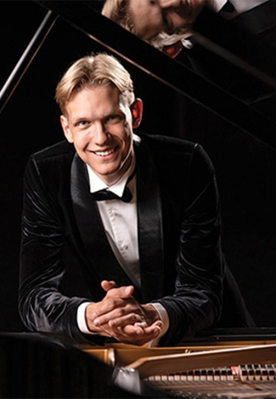 Muzikālais Brančs Ar... Daniilu Mickeviču (klavieres)